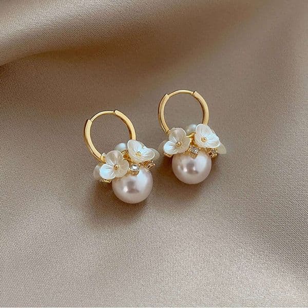 Designer Jewelry Luxury Jewelry Ethereal Floral Pearl For Women, Light Luxury Niche Design, High-End Vintage Style Earrings