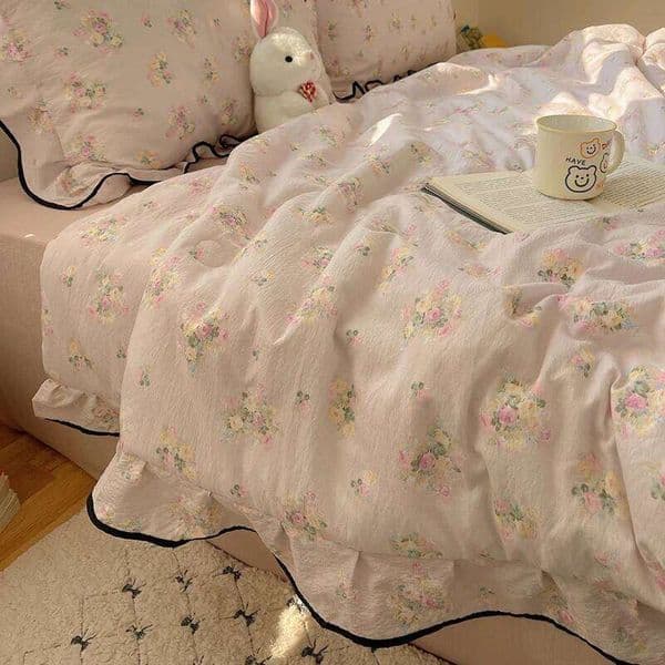 Bonenjoy 1pc Soft Duvet for Summer Thin Quilt Floral Style Bedspread Skin-friendly Comforter Ruffles Duvets (No Pillowcase) 26Y0604
