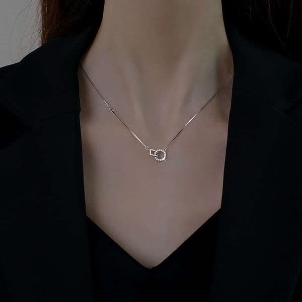 Interlocking Double Ring Necklace for Women, Niche Design Sense, Clavicle Chain, Ins Style, Minimalist, Elegant, Light Luxury