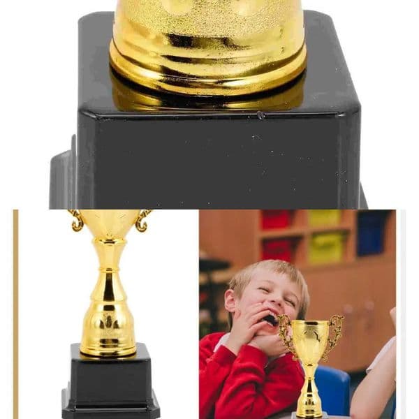 Awards Trophy Childrens Competition Gold Soccer School Rewarding Supply Small Prize Cup Plastic Model Winner Award Trophy Toy L26060411