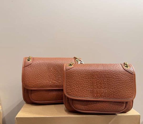 Light luxury style lychee pattern cross body small bag with vintage metal chain multiple compartments women s business style flap shoulder messenger bag