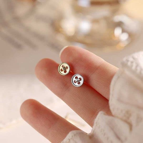 Earrings New Stud Fashion Buttons Lovely Small Simple Generous Earrings for Women Piercing Silver Color Earrings Jewelry Gifts M260604