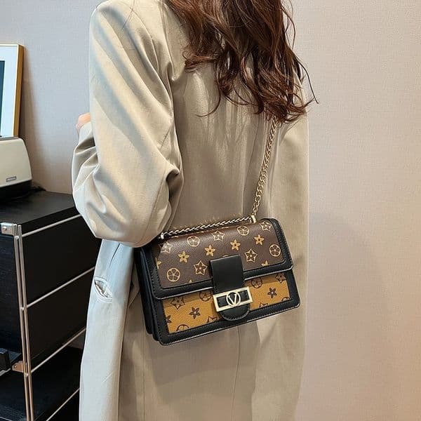 Free shipping 2026 luxury Ladies Daily Wear Crossbody Bag Multi Slot Card Pocket Portable Shoulder Purse