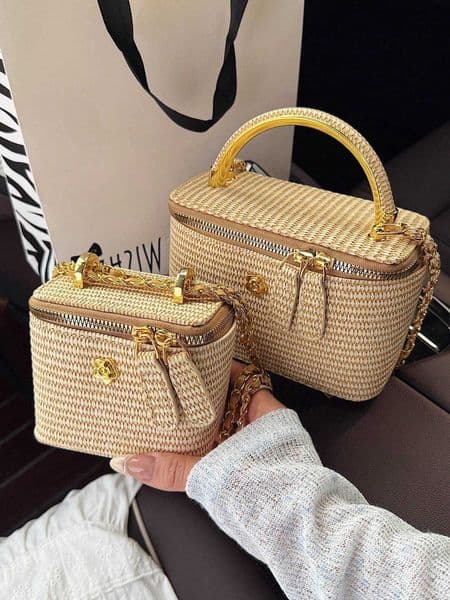 Texture Handle Box-Shaped Handbag Woven Womens Spring/Summer New Fashion Chain Crossbody Small Square Bag Versatile Beach Holiday Purse Beach BagR260605