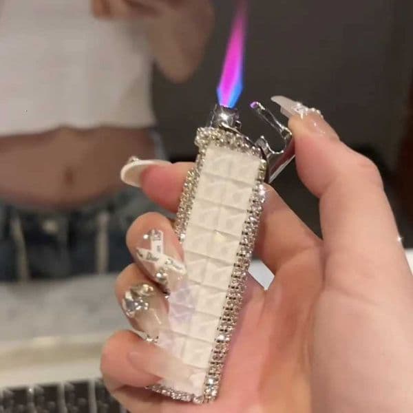 Diamond Inlaid New Iatable Lighter Flame Straight Torch Lighter Water Diamond Wens Lighter Small Gift J260604