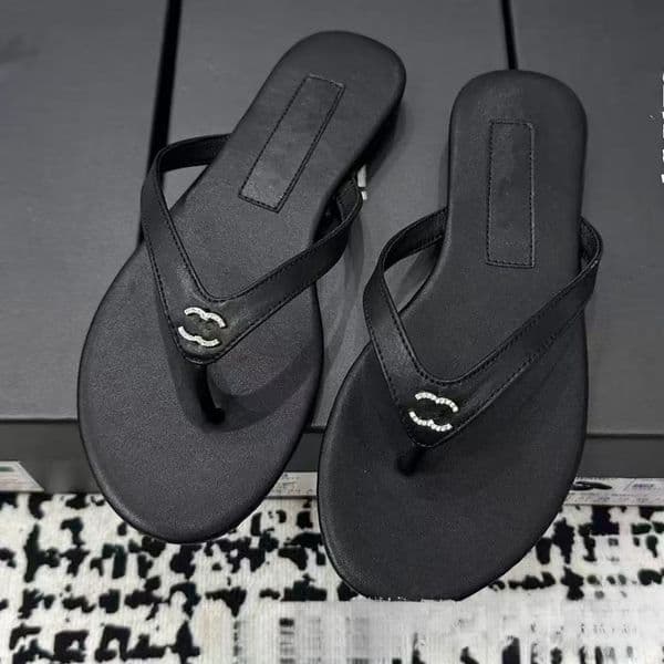 26s new style holiday-style flip-flops for women, flat genuine leather outdoor beach shoes, non-slip sandals designer sandals sandals designer women luxury 7b