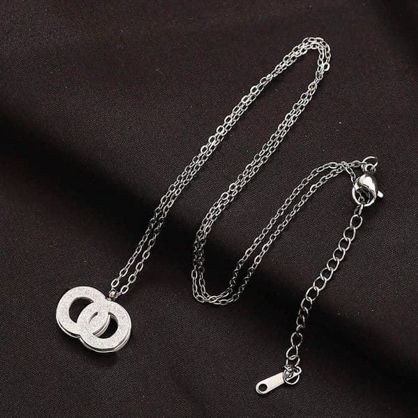 Channels Neclace Designer Women CC Letters Pendant Necklaces Simple Gold Silver Plated Metal Crysatl Pearl Rhinestone Sweater Newklace Jewerlry Accessories 14F