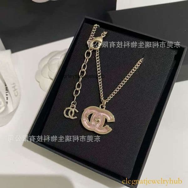 cc necklace Designer Necklace Luxury Enamel acrylic pink necklace for women fashionable and sweet jewelry for women channels necklace