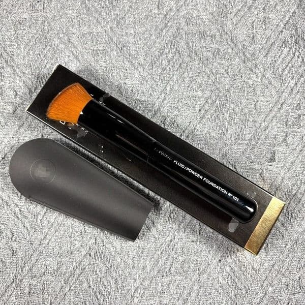 Complete Party Favor Makeup Kit: Premium Brushes for Eyes and Face Including Powder, Eye Shadow, and Foundation
