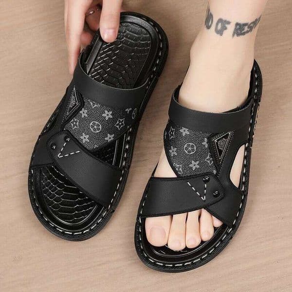 Men's Slippers 2026 Summer Soft Sole Non-Slip Wear-Resistant for Outdoor Driving and Sports Beach Sandals