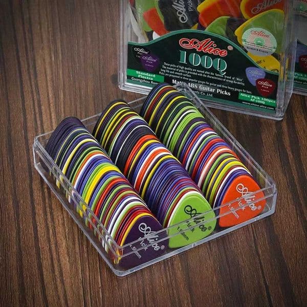 Guitar 10-50Pcs Thickness 096 Picks mm Guitar Accessories Alice Acoustic Electric Bass Pic Plectrum Mediator guitar picks C26060469