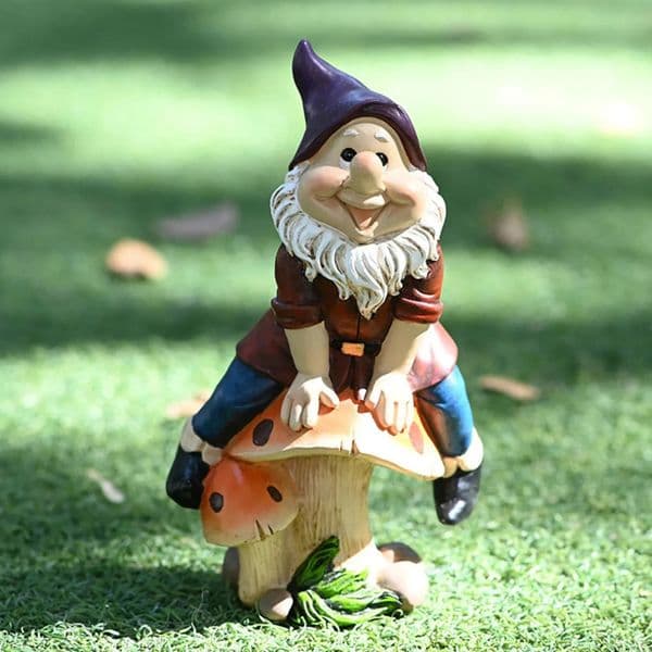 2026 Funny Resin Gnome perfume Statue Hand-Painted cologne Naughty Dwarfs Figurines Home Lovely Crafts Garden Decoration For Birthday Gifts Free Shipping 16 31