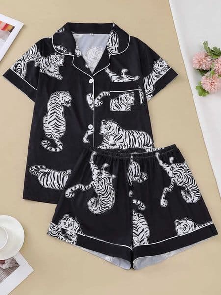 2026 New Lingerie Lingerie Black Tiger Double Printed pijamas woman Pajama Set Collar Short Pijamas Woman Sleeve Top And Loose Shorts Comfortable Womens Pajamas 14