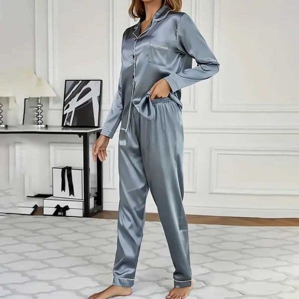 Womens Luxurious Satin Pajamas Pj Set Turn-down Collar Button Tops Pants Sleepwear Loungewear for Summer Home Clothes Suit L260525