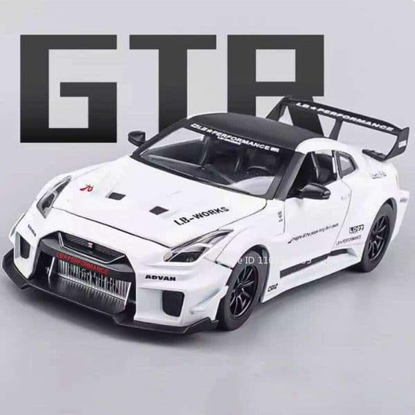 1:24 GTR CSR2 R34 Model Sports Car Toys Alloy Diecast Miniature Supercars Sound Light Doors Opened Pull Back Ornament Boys Gifts 26L0606