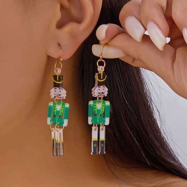 Minimalist Acrylic King Pattern Drop for Women Cute Santa Claus Elk Christmas Tree Pendant Earring New Year Jewelry Gift
