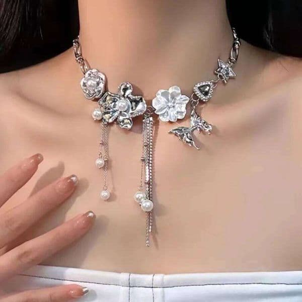 New Romantic Elegant Flower Tassel Necklace Metal Butterfly Vintage Pearl Choker Fashion Unisex Jewelry for Women