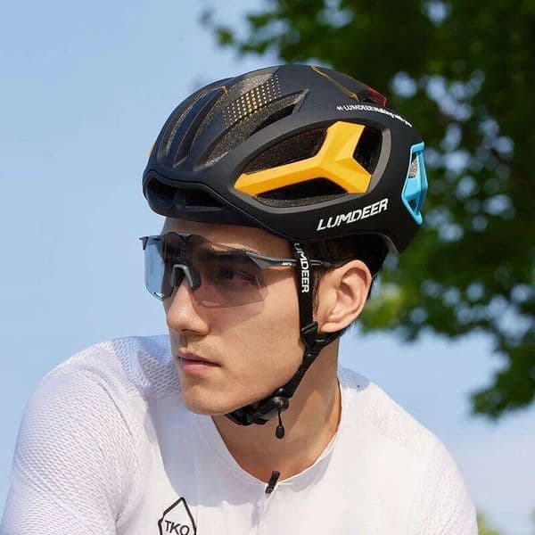 New Bicycle with Magnetic Taillights Lightweight Riding Safety Protection MTB Cycling Helmets Men Women Bike Helmet 26Y0608