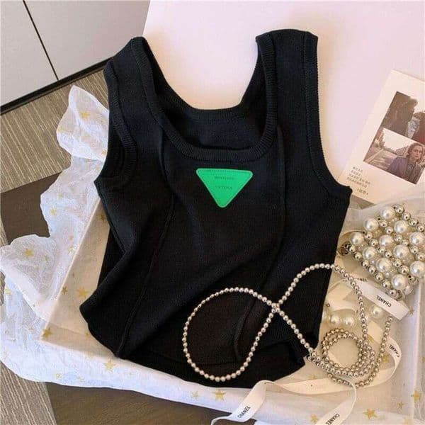 Unique And Stylish Summer New Arrival Camisole With Curved Hem Slim Fit Short Sleeveless Designer Fashion Tank Top 212