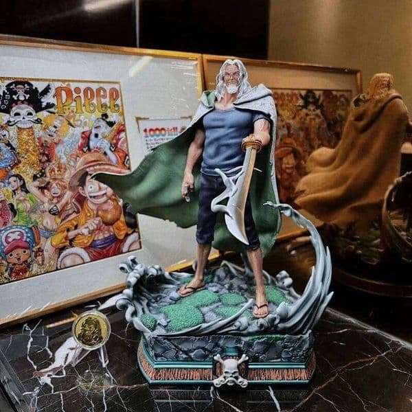 32cm Silvers Rayleigh Action Figures Model Kit Anime Peripheral GK Toy Statue Holding Sword Desktop Ornament Boy Gift 26L0609