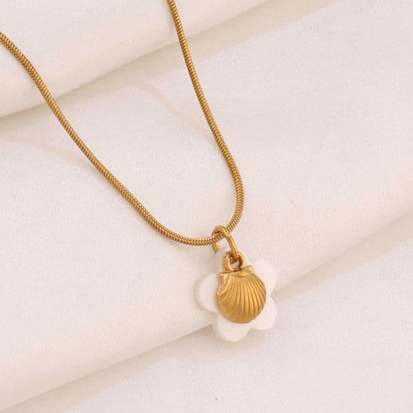Ocean Steel 316L Shell Stainless Pendant Necklace For Women Gold Color Conch Snake Chain Necklaces Summer Beach Jewelry Gift bff M260609