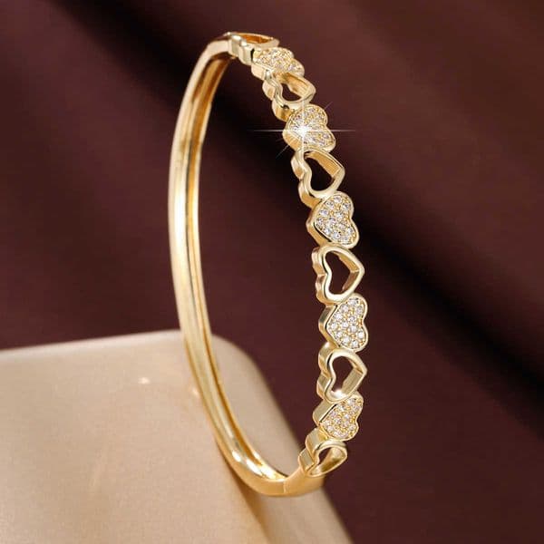 Synthetic Exquisite Heart-Shaped Arrangement Design Zirconia Womens For Banquet Gifts As A Jewelry Accessory M260612
