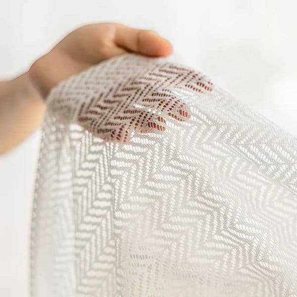 Sheer Curtains Japanese Herringbone Texture White Tulle Curtains for Living Dining Room Bedroom Luxury Wedding Fashion Decoration Drapes L260610USQ0