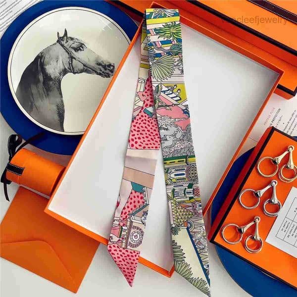 Colorful Designer scarves Fashion printed Womens scarves Classic Luxury Headband Long handle Bag accessories