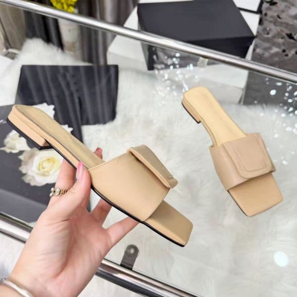 Luxury designer women's genuine leather flat heel slippers, summer fashion slide sandals, casual flat bottomed slides, hotel cowhide soft slippers, beach flip flops
