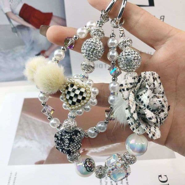 New Hot-SellCamellia Heavy Craft Handmade Keychain Beaded Chain with Fashion Phone u0026 Bag Pendant W2606091