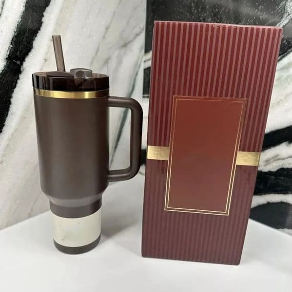 2026 Christmas Designer Chocolate cologne Gold H2.0 40Oz Stainless Steel Tumblers Cups With Handle Lid And Straw perfume Winter Pink Black Chroma Car Mugs Luxur 28
