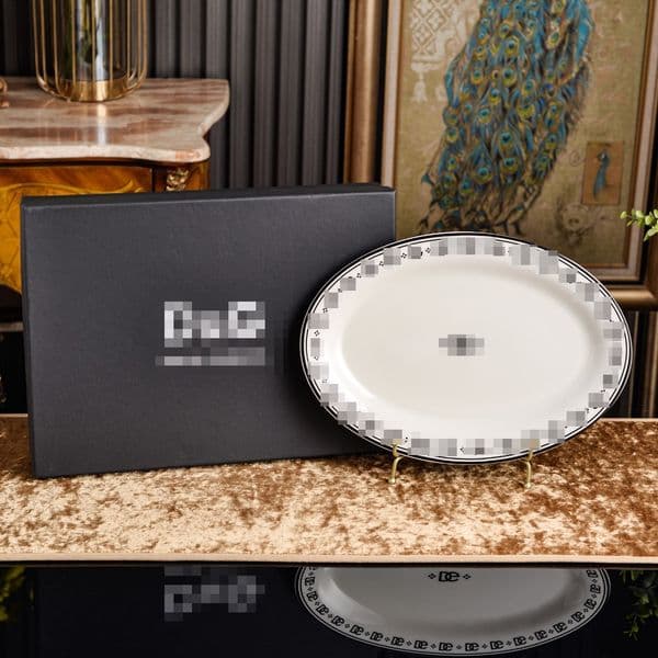 Luxury Gift Box Packed Monogram Porcelain Serving Plate, Black Rim Decorative Ceramic Platter for Home Dining Wall Decor, Wedding Birthday Housewarming Gift