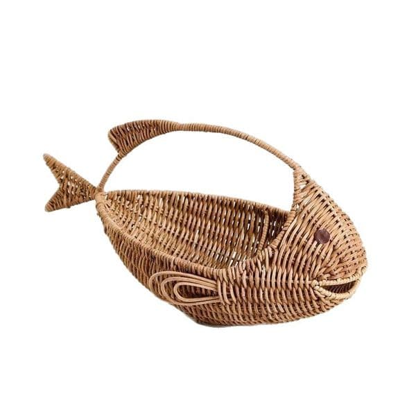 Natural Rattan Woven Fish Shaped Basket with Handle, Handwoven Fruit Storage Basket, Creative Home Decor Tray for Vegetables Snacks Pastry Picnic Organizer
