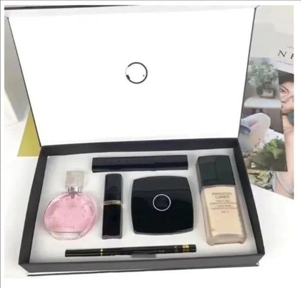 Luxury Perfume Designer Perfume Designer Makeup Set Collection Foundation Eye Shadow Palette Matte Lipstick cologne 15Ml 6 In 1 Cosmetic Kit With Gift Box For 004