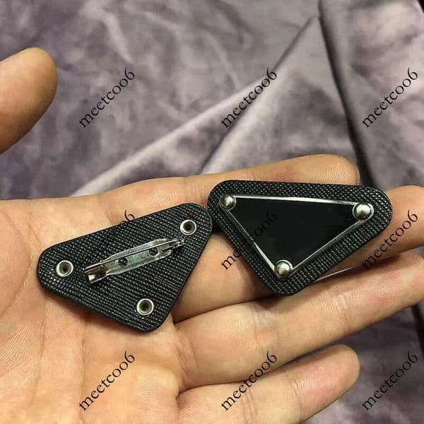 2 8*4 6cm Leather Metal Triangle Brooch Women Letter Brooches Suit Lapel Pin Fashion Jewelry Accessories