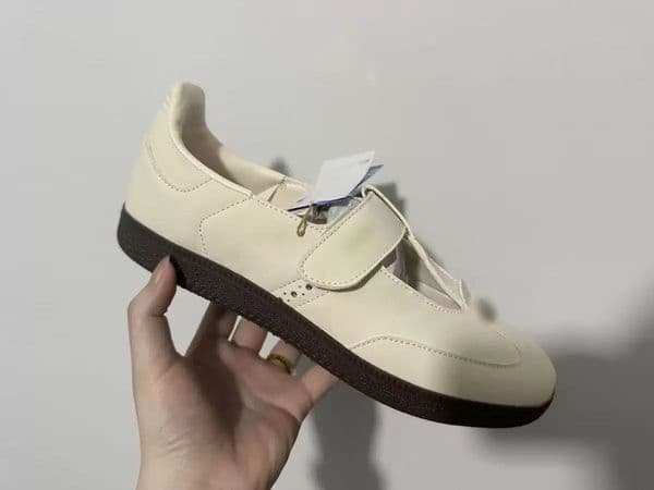 Women Retro T-Strap Mary Jane Sneakers Velcro Strap Leather Flat Casual Shoes Classic Dark Gum Rubber Outsole Comfort Daily Walking Ladies Low Top Trainers