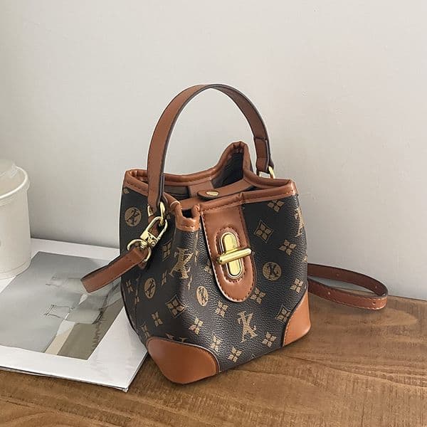 High end women's handbag 2026s new arrival vintage design bucket bag versatile fashionable shoulder bag crossbody bag free shipping