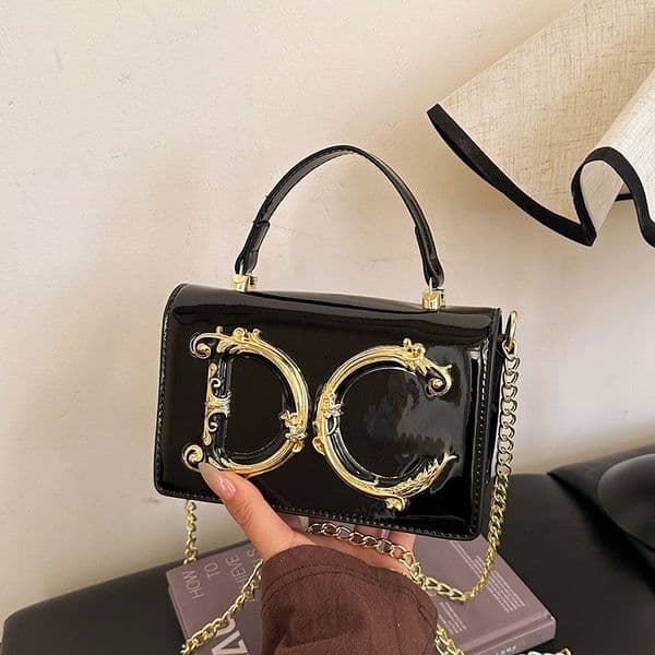 Designer Bag Women Lacquer Leather Handheld Fashion Bag Chain Strap Crossbody Bag Handheld Banquet Bag Fashion Show Bag