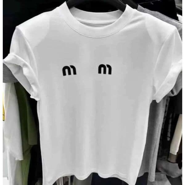 Muimuiclothing Designer Sexy Halter Crop Tank For Women Fashion High Street Party Embroidered Vest Knit Fall Summer Backless Shirt Mui Sleeveless Top Clothes 95B