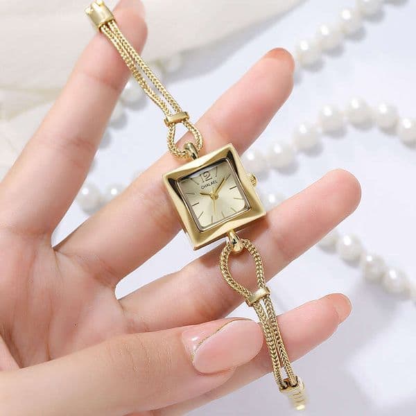 Popular on Instagram across borders, vintage-style simple and compact waterproof women's watch, retro versatile quartz watch for women