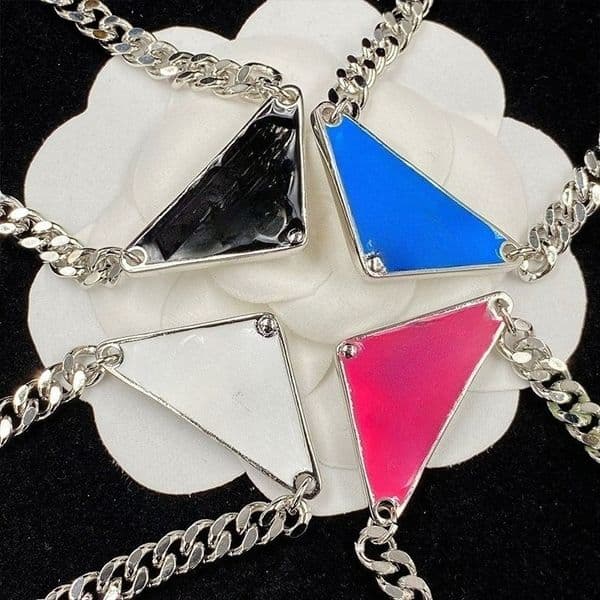 Designer Hip-hop Necklace Simple Inverted Triangle Hip-hop Necklace Fashionable Designed Hip-hop Jewelry
