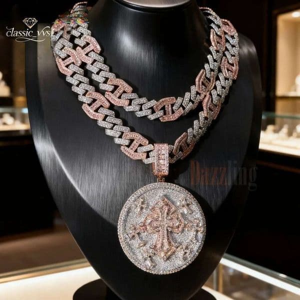 Hip fashion cross necklace; rap hip hop style pendant; inlaid moissanite 925 pure silver pendant exquisite jewelry in stock