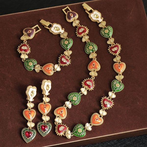 Vintage Women Necklace Set Yellow Gold Plated Enamel Colorful Hearts Chain Necklaces Earrings Bracelet For Girls Women Nice Gift for Friend