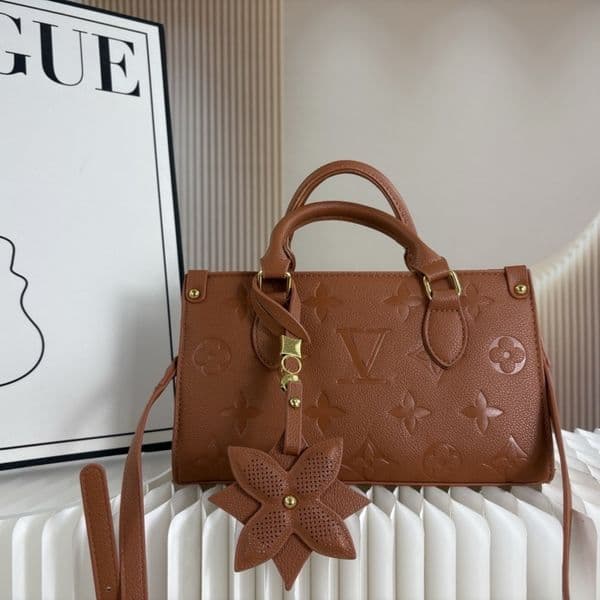 Free Shipping Elegant and Stylish New Design Print Chain Square Bag Light Luxury Versatile High Quality Shoulder Bag Crossbody bag Black Red Brown Hot Sale 1061A