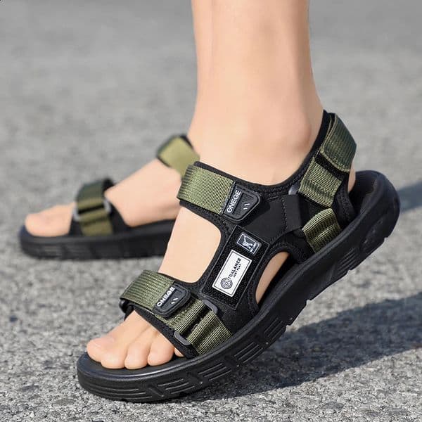 A Pair of Mens Summer Casual Shoes Fashionable and Trendy Sports Wear-Resistant Sandals Cool Beach Shoes 260616