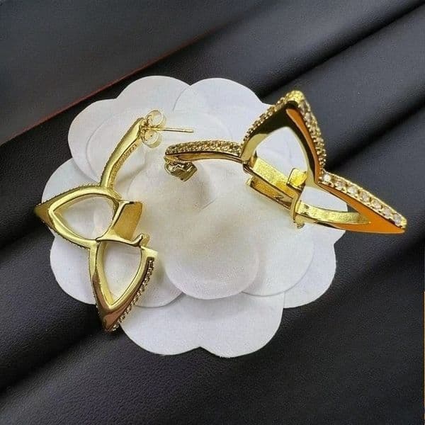 Designer Earrings Luxurious and High-quality Fashionable Accessories The Best Choice As A Gift