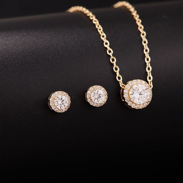 2026 new Round Halo Cubic Zirconia Jewelry Set White Diamond Surrounded Pendant Necklace Matching Stud Earrings Gold Plated Minimalist Daily Jewelry Suit