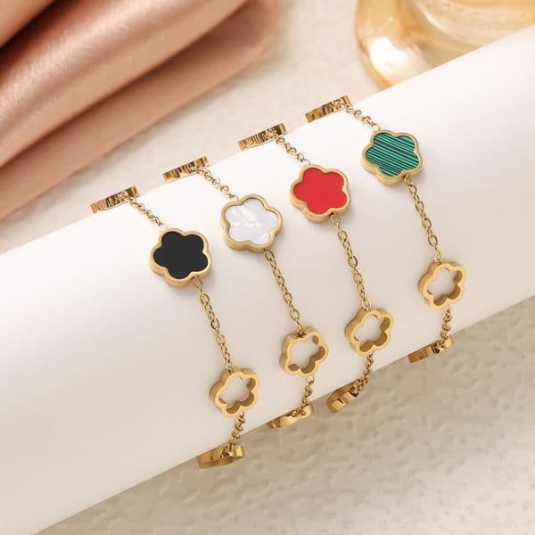 2026 New Women's Hollow Out Light Luxury Mother of Pearl Five Flower Titanium Steel Bracelet, Sweet Designer Viral Versatile Hand Jewelry