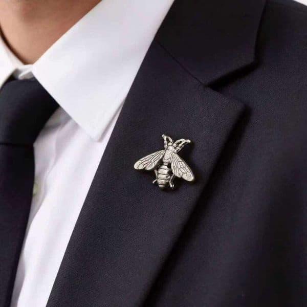 Vintage 3D Bee Brooch for Men Boys,Retro Grey Metal Insect Brooch,New Creative Jewelry Halloween Gift
