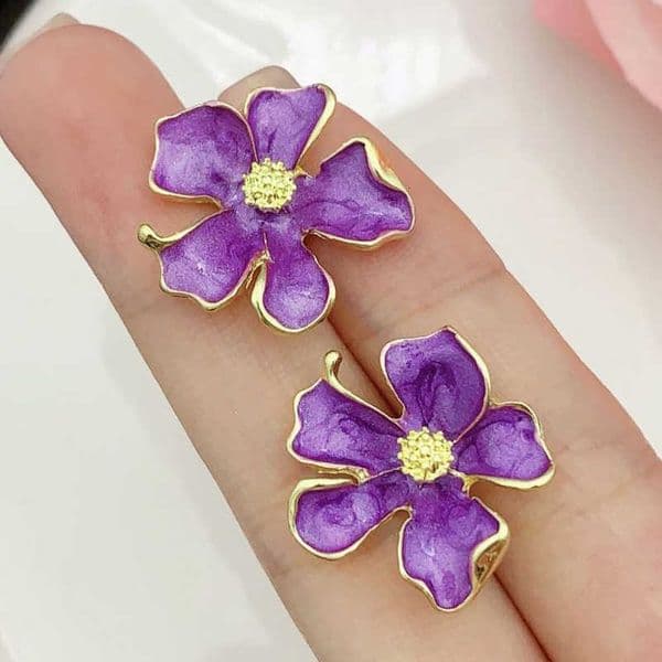Flower Stud Earrings for Sweet Women Purple Enamel Oil Curled Petals Stud Earrings Wedding Party Trendy Cute Jewelry Girls Gift M260623
